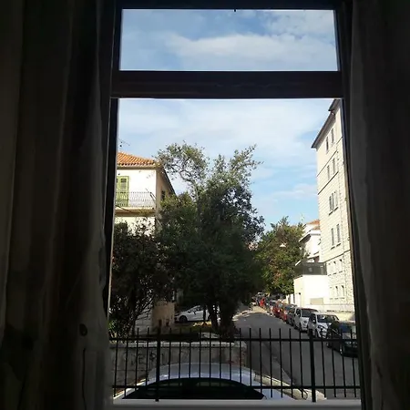 Апартаменти Dzapo *